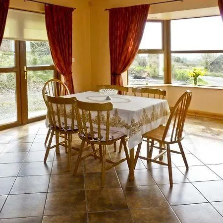 Holiday home Frure House